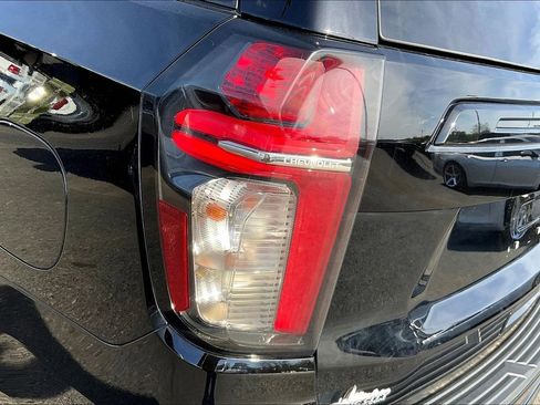 Used 2023 Chevrolet Tahoe Z71 image 25