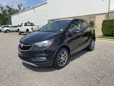 Used 2019 Buick Encore Sport Touring w/ LPO, Active Package AWD/4WD image 7