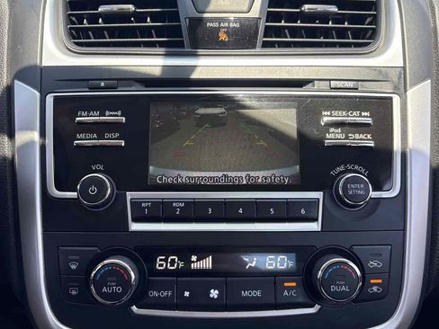 Used 2017 Nissan Altima 2.5 SL FWD image 22