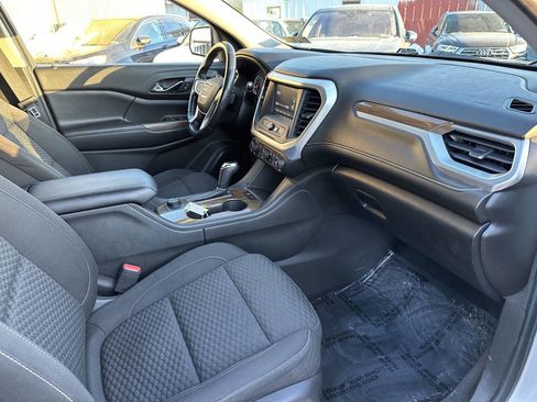 Used 2018 GMC Acadia SLE w/ LPO, Floor Liner Package image 16