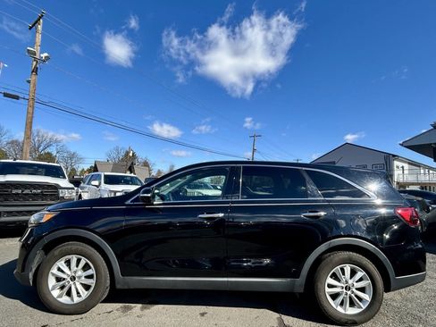 Used 2019 Kia Sorento LX 4dr SUV image 3