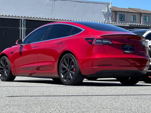 Used 2020 Tesla Model 3 Performance AWD/4WD image 3