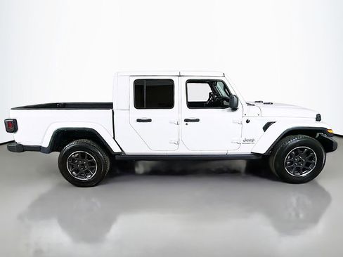 Used 2023 Jeep Gladiator Overland image 11