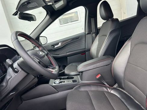 Used 2023 Ford Escape ST-Line w/ Tech Pack #1 FWD image 8