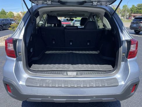 Used 2018 Subaru Outback 2.5i Limited AWD/4WD image 39