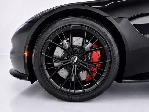 Used 2021 Aston Martin V8 Vantage Roadster RWD image 15