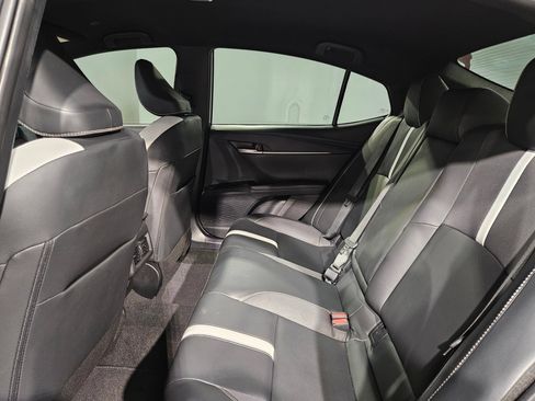 Used 2025 Toyota Camry SE FWD image 36