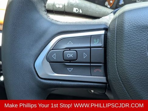 Certified 2025 Jeep Compass Limited w/ Sun & Sound Group AWD/4WD image 24