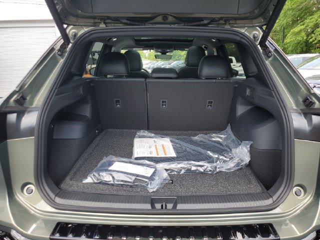 New 2026 Volkswagen Tiguan SE R-Line FWD image 8
