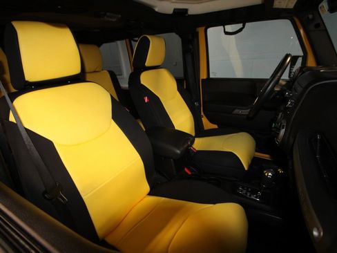 Used 2015 Jeep Wrangler Unlimited Sport w/ Quick Order Package 24S image 16