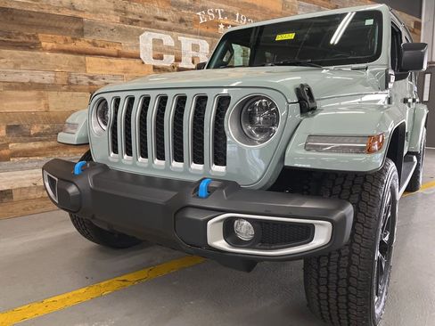 Used 2023 Jeep Wrangler Sahara 4xe w/ Cold Weather Group image 17