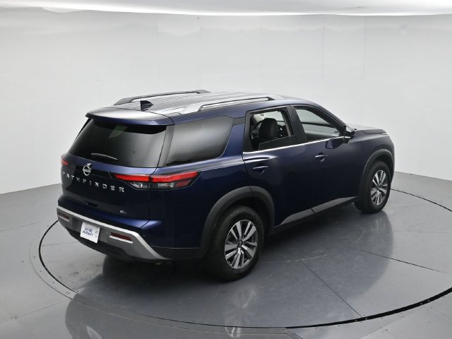 Used 2025 Nissan Pathfinder SL FWD image 42