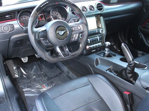 Used 2017 Ford Mustang GT Premium w/ GT Performance Package RWD image 18