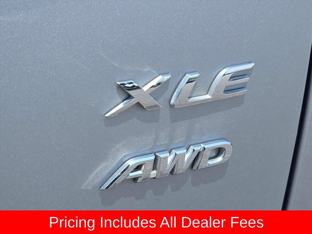 Used 2024 Toyota Corolla Cross XLE w/ Convenience Package AWD/4WD image 14