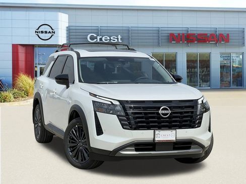 New 2026 Nissan Pathfinder SL FWD image 1