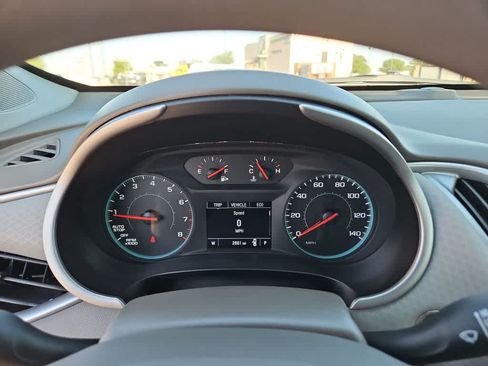 Used 2024 Chevrolet Malibu LT FWD image 25