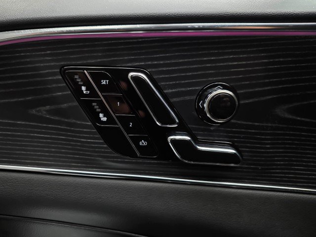 Used 2024 Cadillac Lyriq Sport AWD/4WD image 35