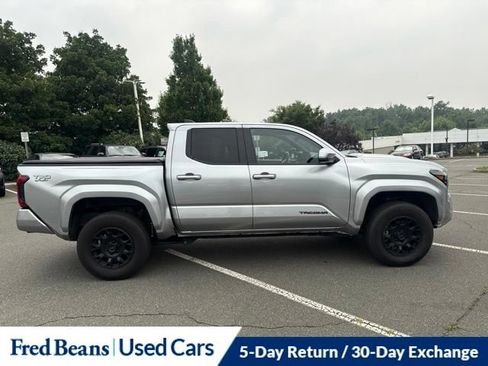 Used 2025 Toyota Tacoma TRD Sport w/ TRD Sport Upgrade Package AWD/4WD image 3