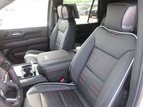 New 2026 GMC Yukon AT4 Ultimate AWD/4WD image 11