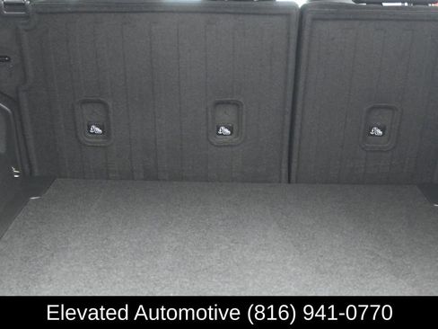 Used 2025 Nissan Rogue S AWD/4WD image 11