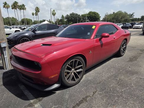 Used 2015 Dodge Challenger R/T Scat Pack w/ Leather Interior Group RWD image 3