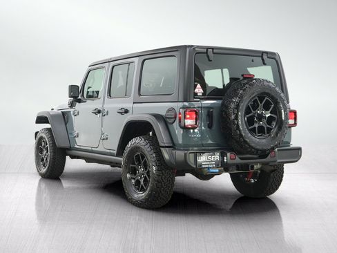 Used 2024 Jeep Wrangler Unlimited AWD/4WD image 3