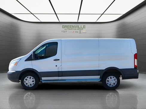 Used 2017 Ford Transit 250 130 Low Roof w/ Exterior Upgrade Package RWD image 2