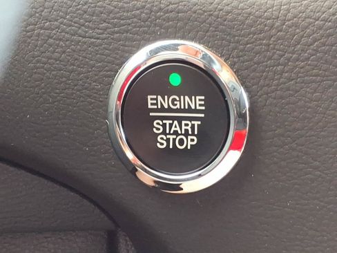 Used 2024 Ford Edge Titanium AWD/4WD image 19