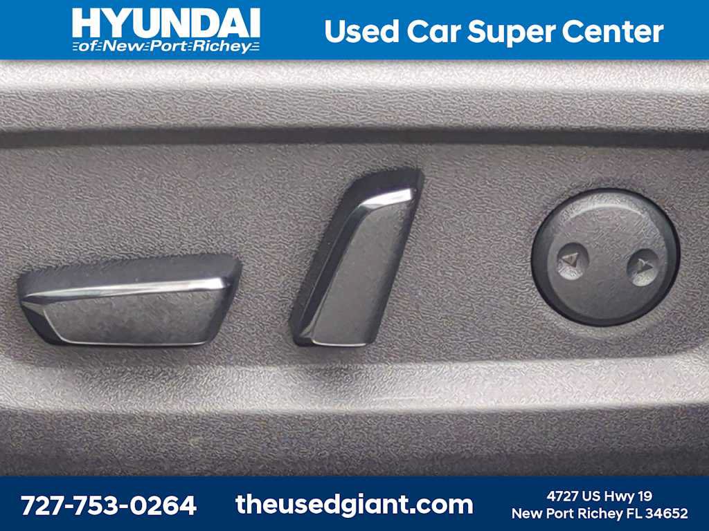 Used 2022 Nissan Rogue SV FWD image 21