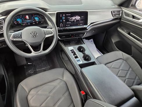 Used 2024 Volkswagen Atlas Cross Sport SE AWD/4WD image 8