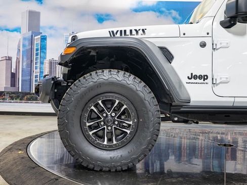 Used 2024 Jeep Wrangler Willys image 7