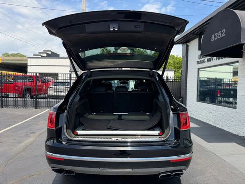 Used 2020 Bentley Bentayga AWD/4WD image 33