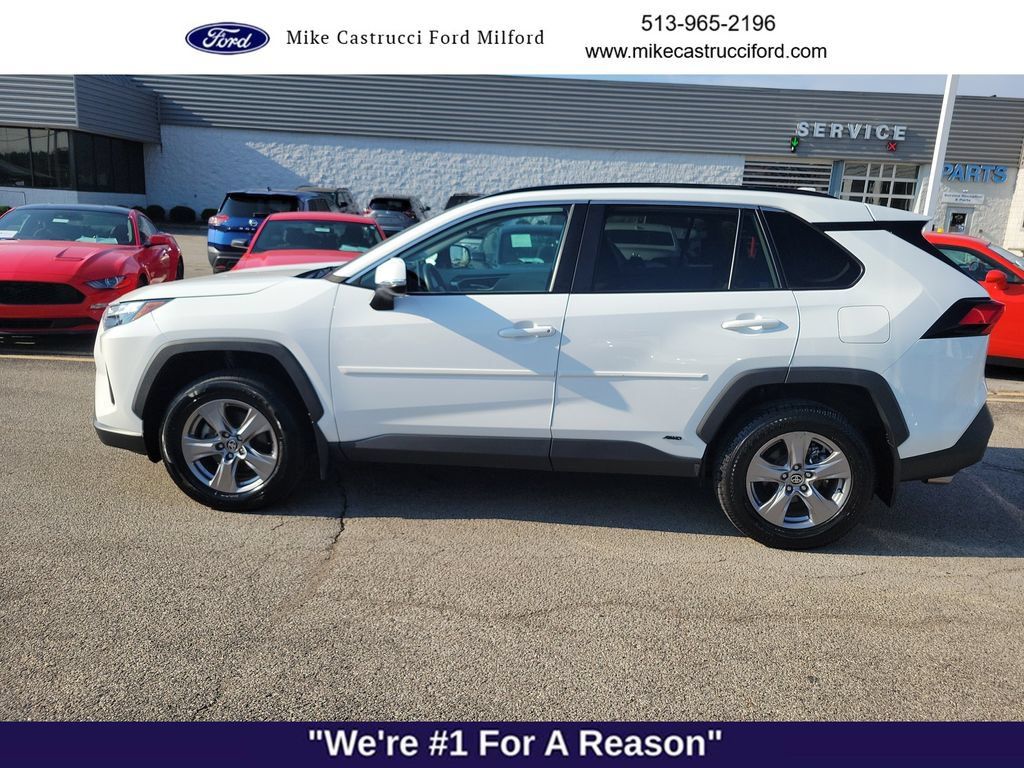 Used 2024 Toyota RAV4 XLE w/ Convenience Package AWD/4WD image 2