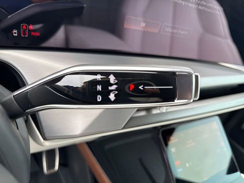 New 2026 Cadillac Vistiq Luxury w/ LPO, Floor Liner Package image 32