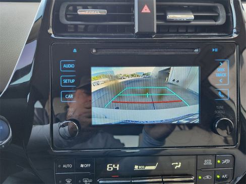 Used 2019 Toyota Prius XLE image 17