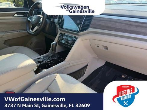 Certified 2021 Volkswagen Atlas SEL AWD/4WD image 12