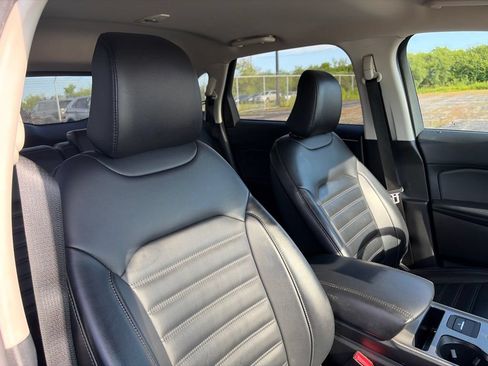 Used 2024 Ford Edge SEL AWD/4WD image 12