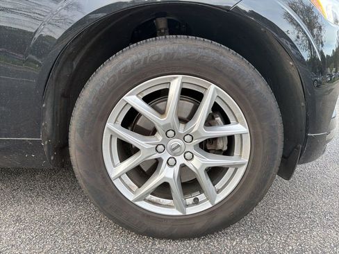 Used 2021 Volvo XC60 T5 Momentum image 16