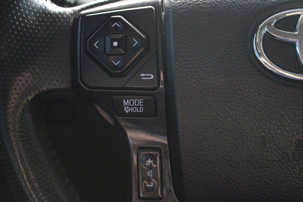 Used 2018 Toyota 4Runner TRD Off-Road AWD/4WD image 7
