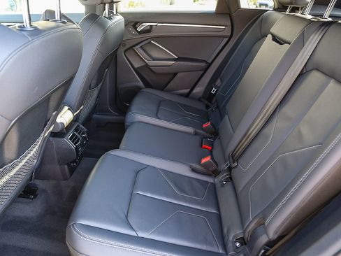 Used 2023 Audi Q3 2.0T Premium w/ Black Optic Sport Package image 19