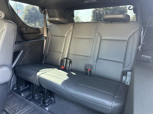 Used 2024 Chevrolet Tahoe Z71 w/ Luxury Package AWD/4WD image 32