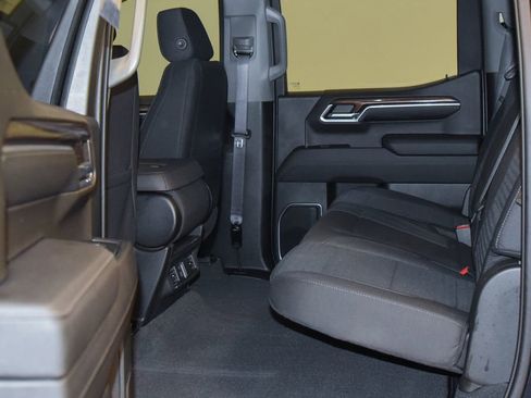 Used 2023 Chevrolet Silverado 1500 RST AWD/4WD image 6
