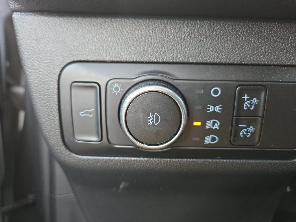 Used 2024 Ford Escape Platinum AWD/4WD image 18