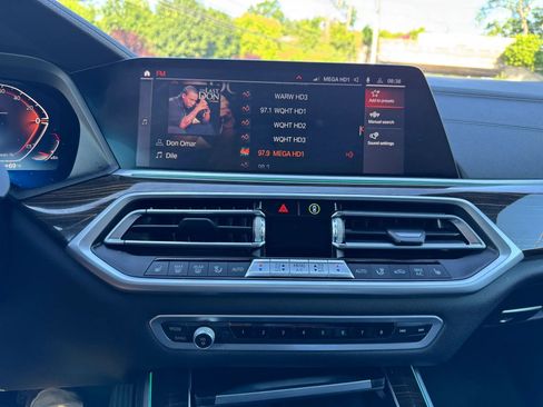Used 2021 BMW X5 xDrive40i w/ Premium Package AWD/4WD image 16