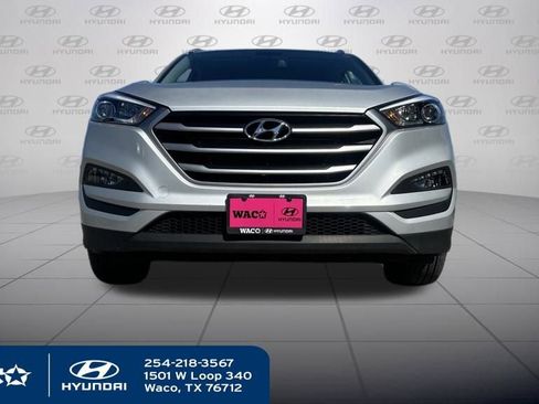 Used 2017 Hyundai Tucson SE image 2