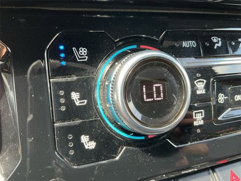 Used 2023 GMC Sierra 1500 AT4 w/ AT4 Premium Package image 23