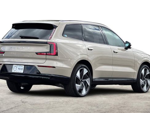 New 2025 Volvo EX90 Plus w/ Protection Package Premier image 2