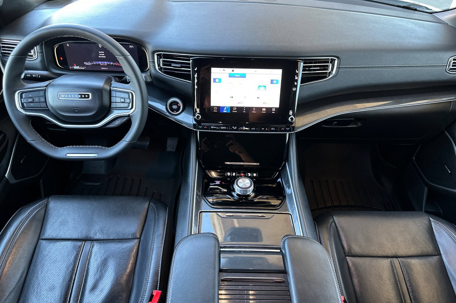 Used 2022 Jeep Wagoneer Series I AWD/4WD image 14