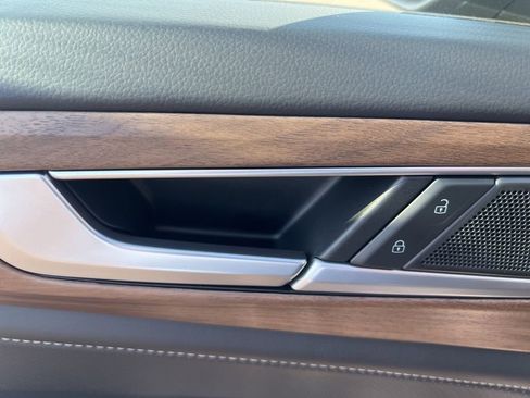 New 2026 Volkswagen Atlas SE image 19