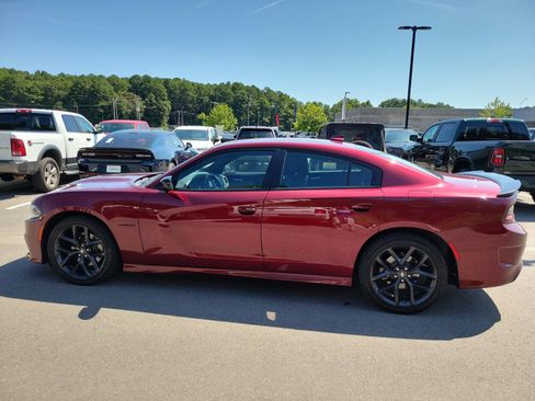 Used 2022 Dodge Charger R/T w/ Blacktop Package RWD image 6